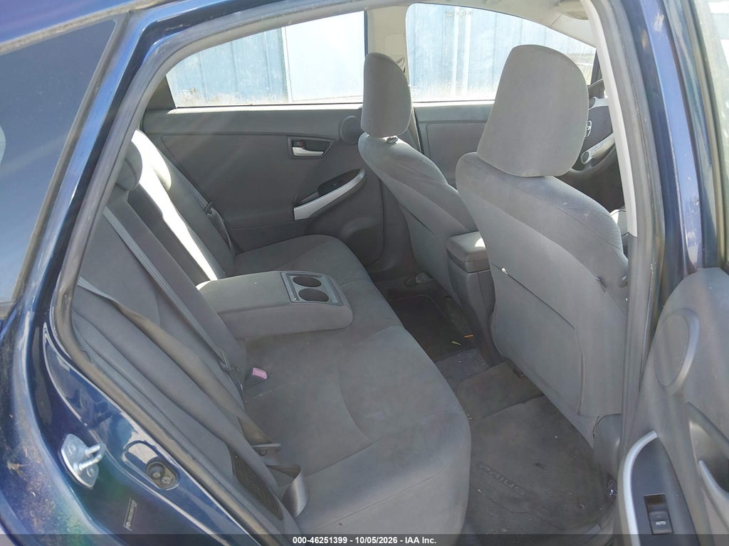 2010 Toyota Prius III photo 8