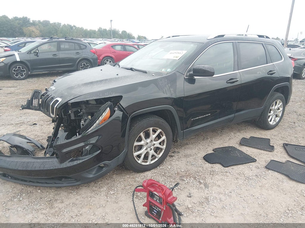 2016 Jeep Cherokee Latitude photo 2