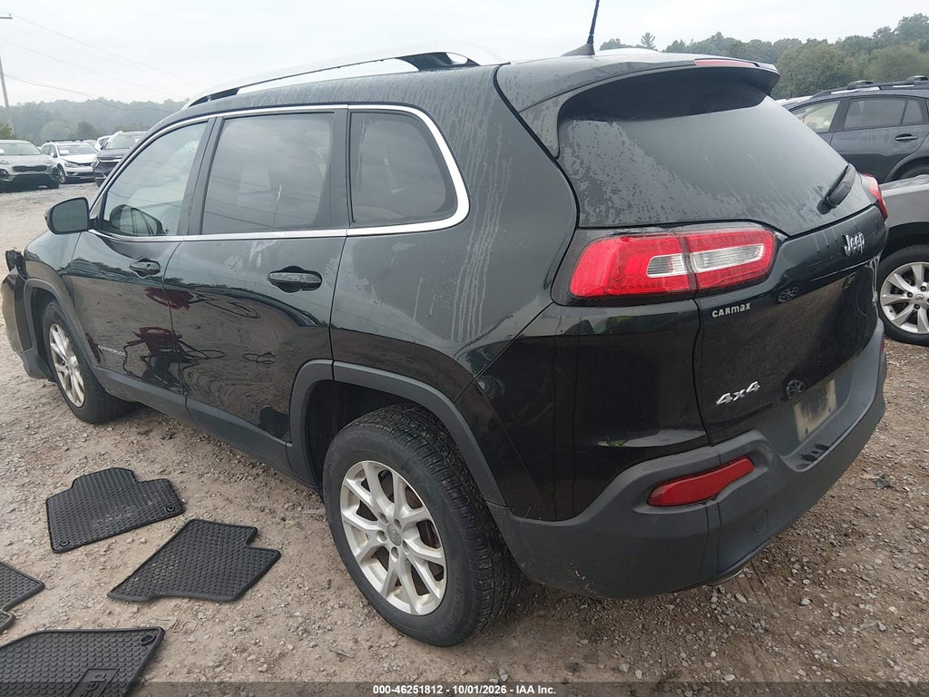 2016 Jeep Cherokee Latitude photo 3