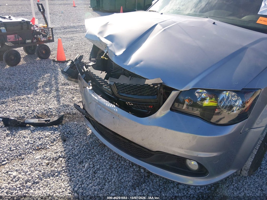 2016 Dodge Grand Caravan SXT photo 6