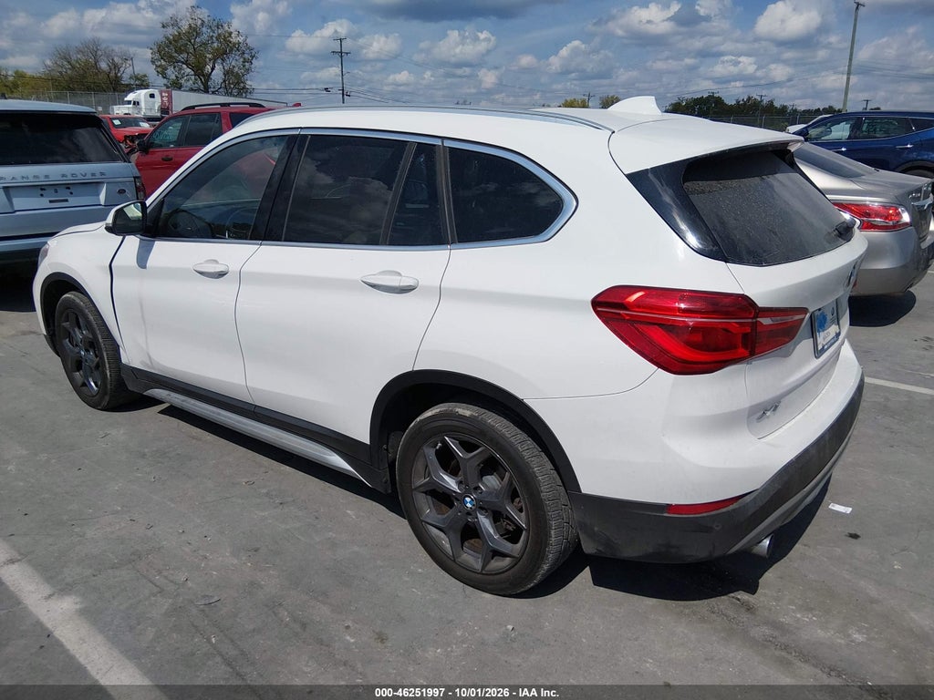 2018 BMW X1 XDRIVE28I photo 3