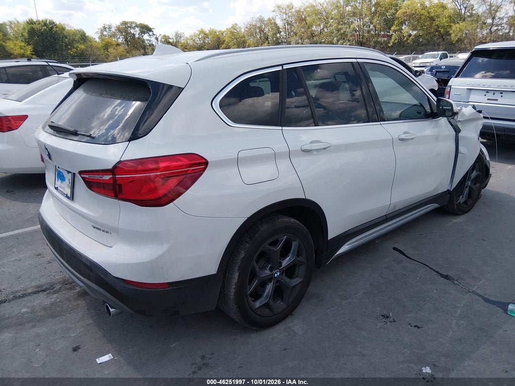2018 BMW X1 XDRIVE28I photo 4