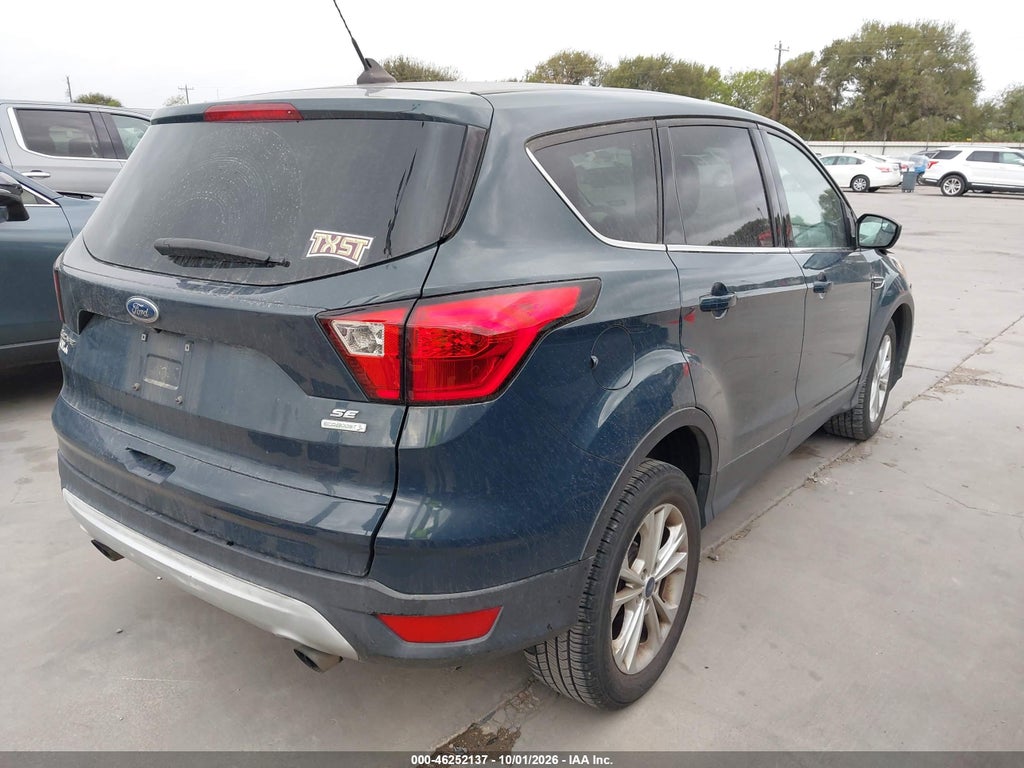 2019 Ford Escape SE photo 4