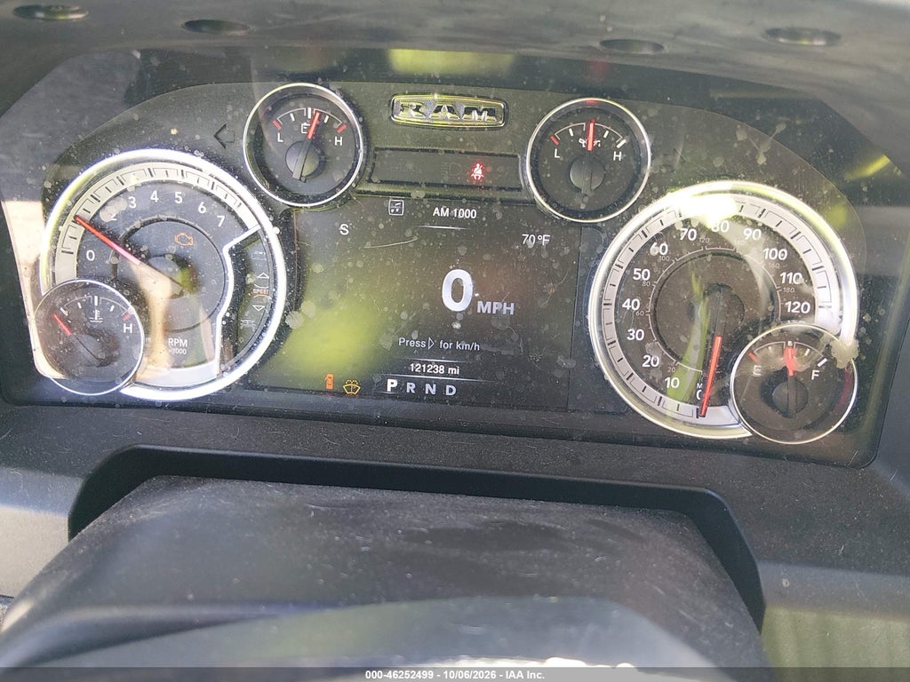 2023 Ram 1500 Classic SLT 4X4 6'4 Box photo 7
