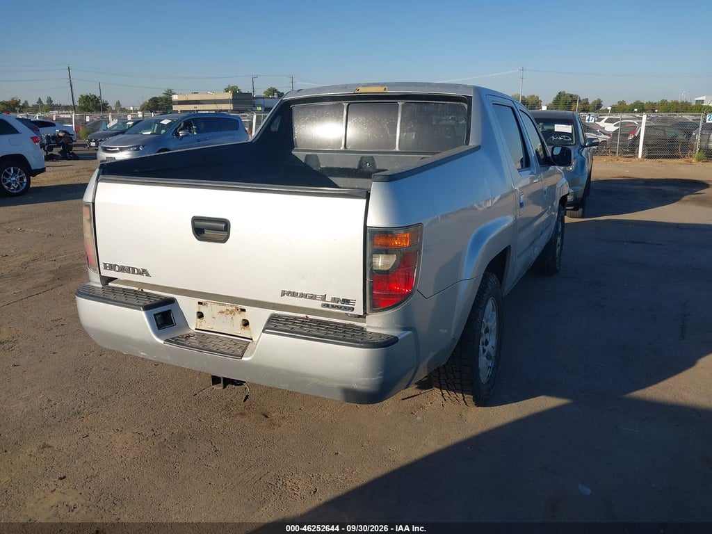 2006 Honda Ridgeline RTS photo 4