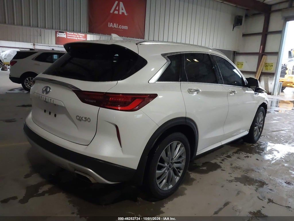 2023 Infiniti QX50 Luxe photo 4