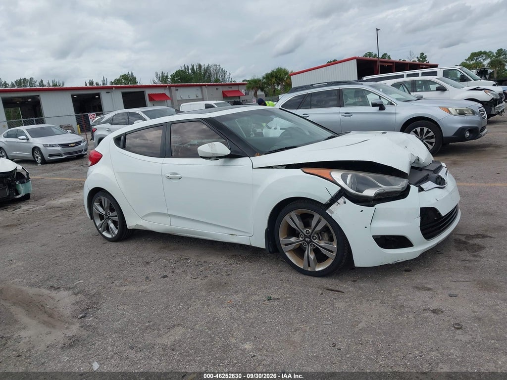2013 Hyundai Veloster Base W/Gray photo 1