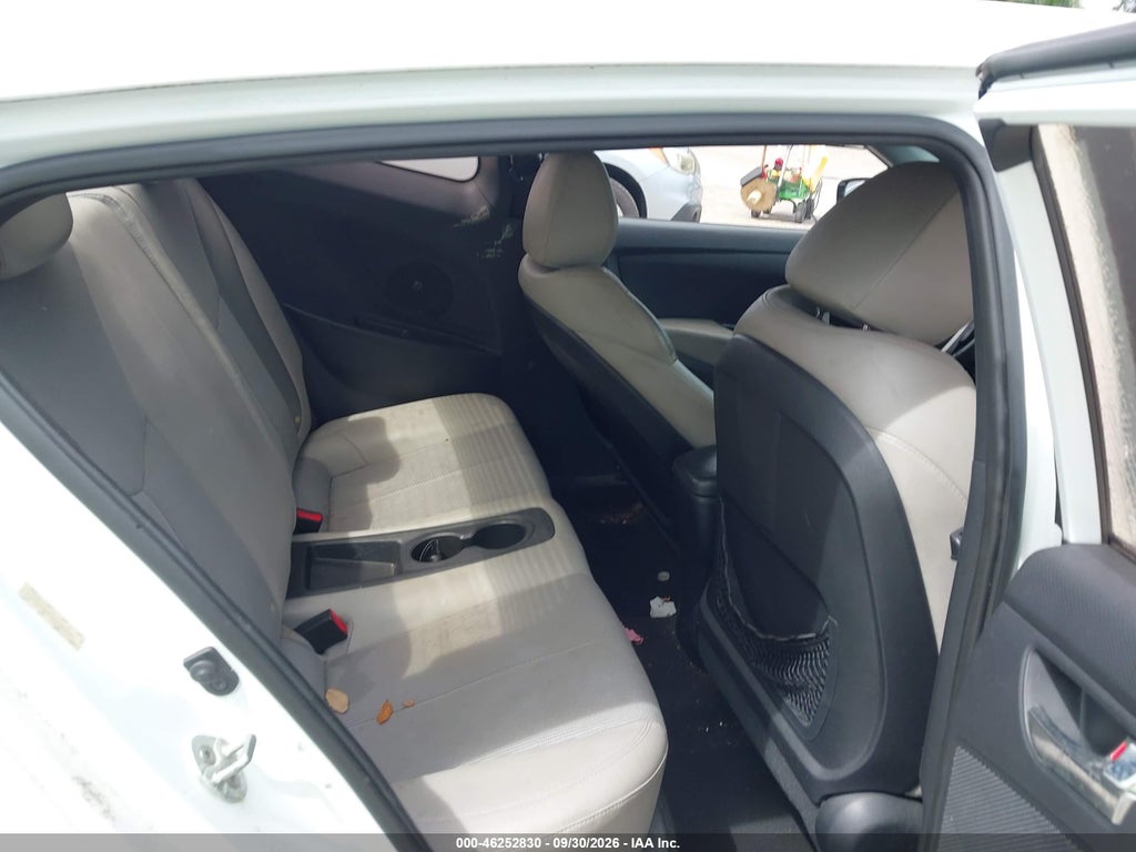 2013 Hyundai Veloster Base W/Gray photo 8