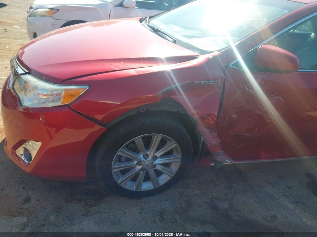 2013 Toyota Camry Hybrid XLE photo 6