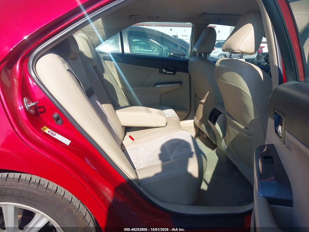 2013 Toyota Camry Hybrid XLE photo 8