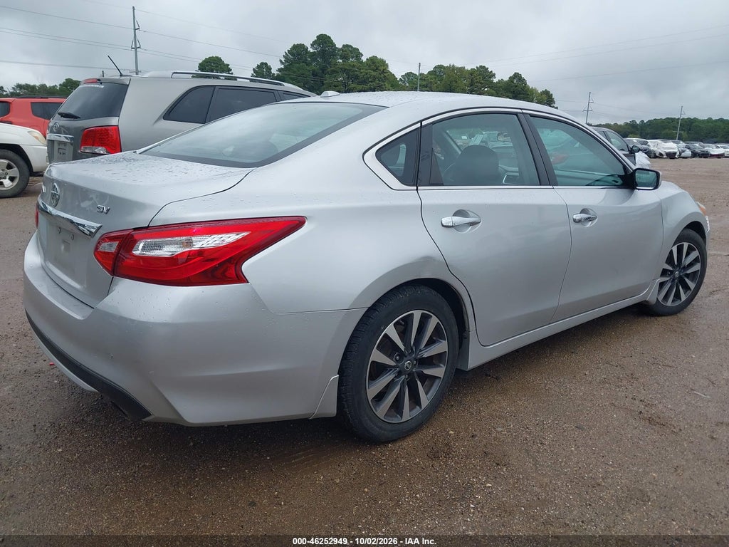 2016 Nissan Altima 2.5 SV photo 4