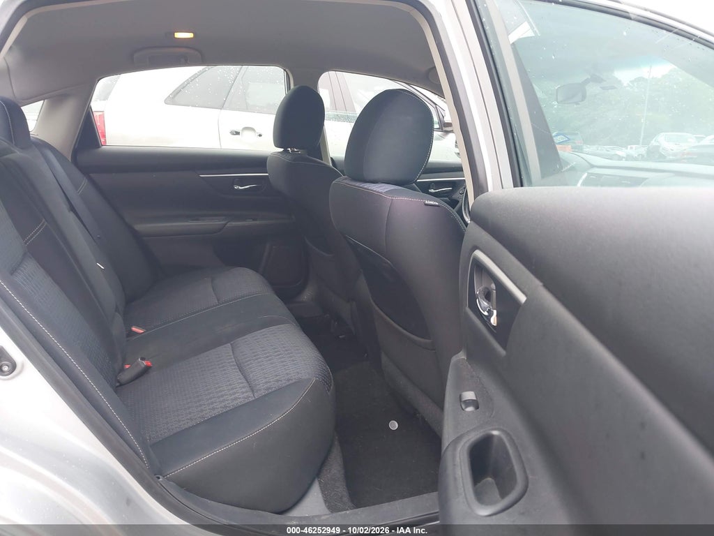2016 Nissan Altima 2.5 SV photo 8