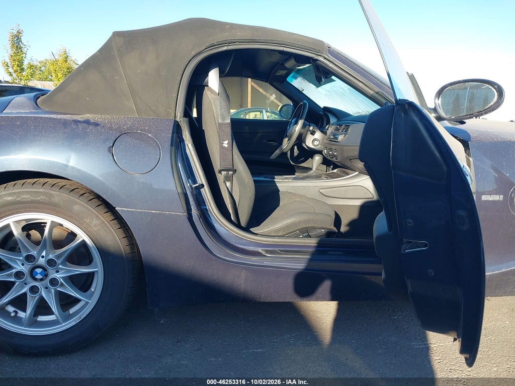 2005 BMW Z4 2.5I photo 5