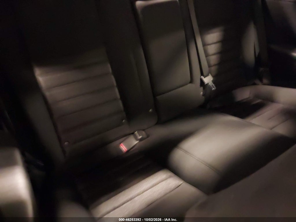 2010 Dodge Challenger SE photo 8