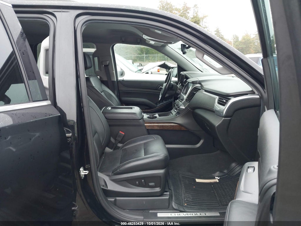 2020 Chevrolet Tahoe 4WD LT photo 5