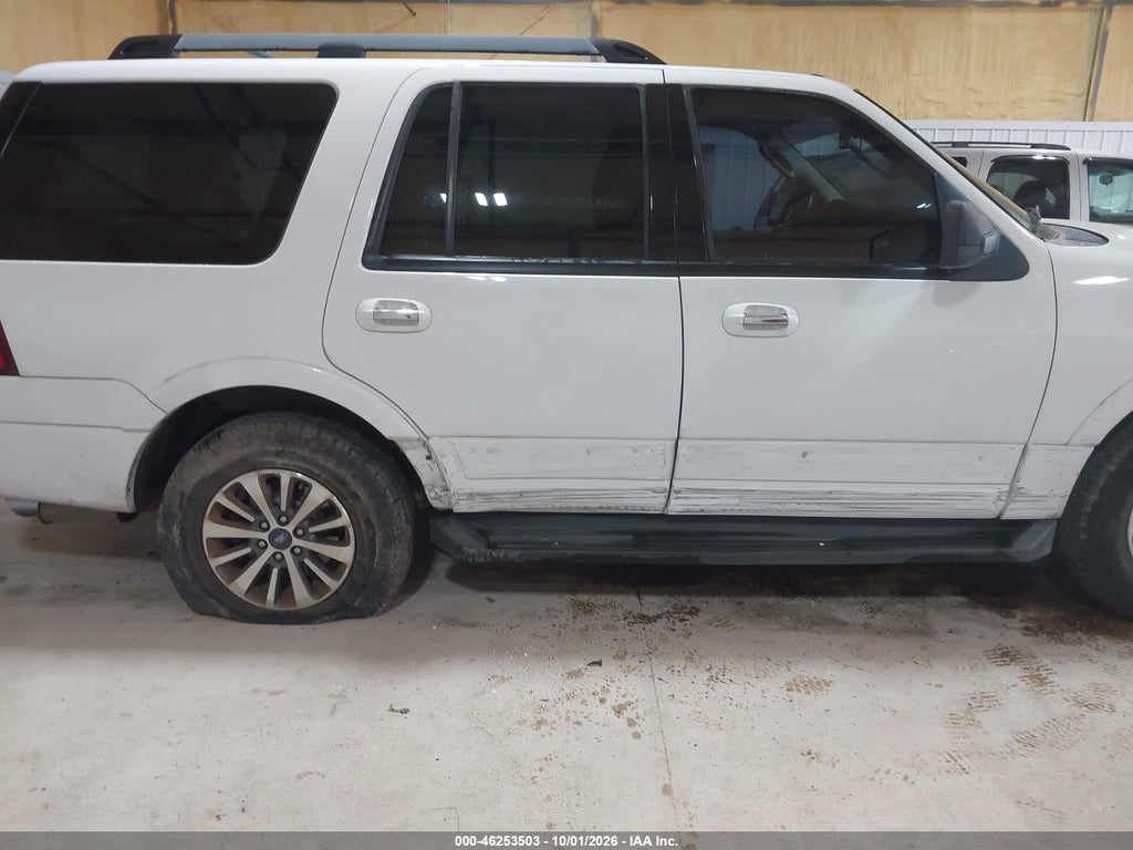 2017 Ford Expedition XLT photo 6