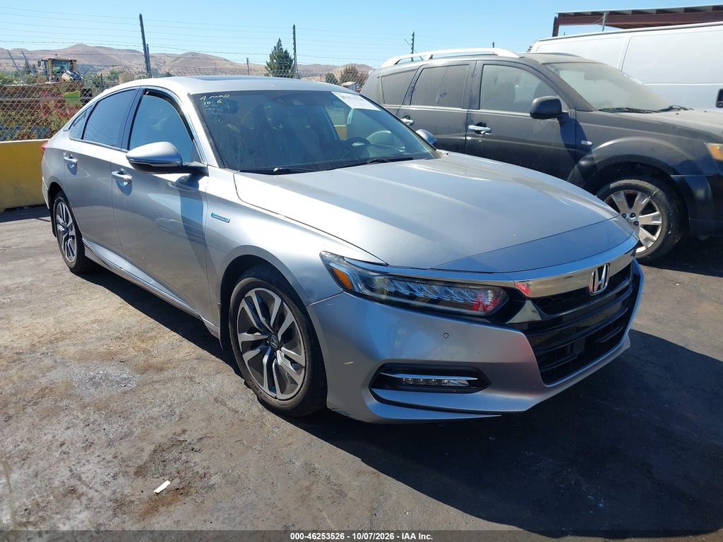 2019 Honda Accord Hybrid Touring photo 1