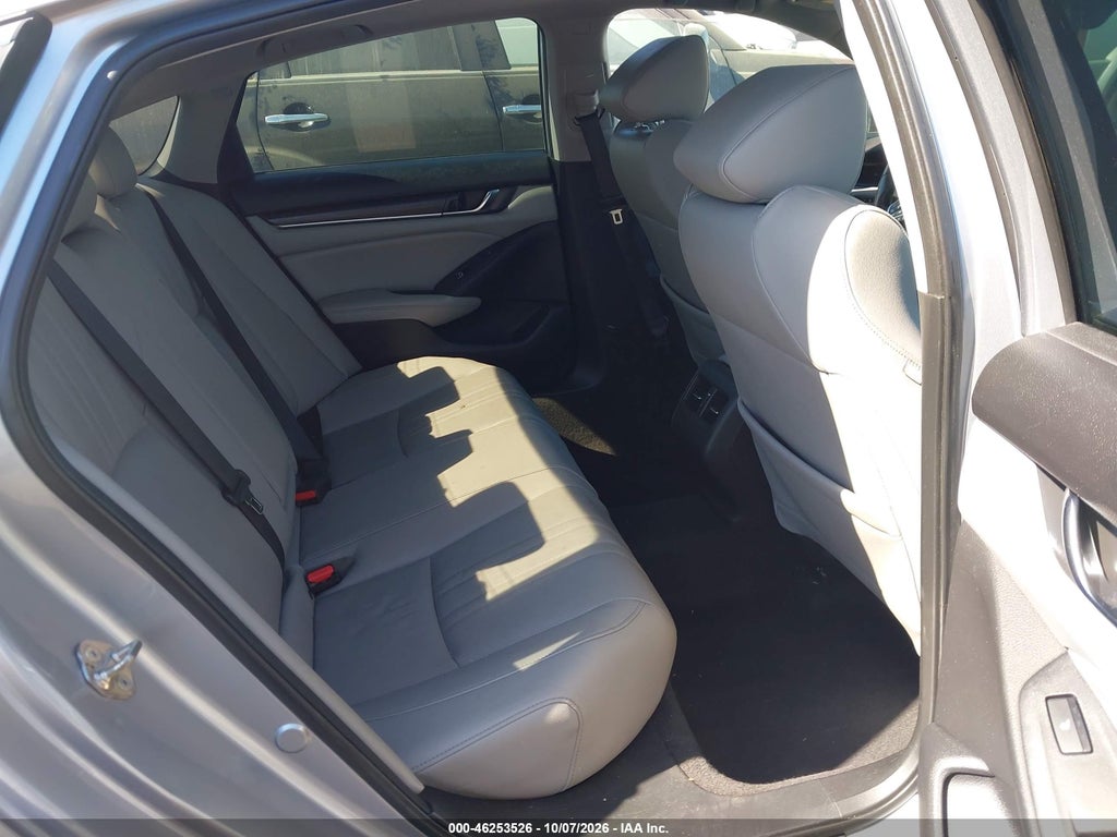 2019 Honda Accord Hybrid Touring photo 8