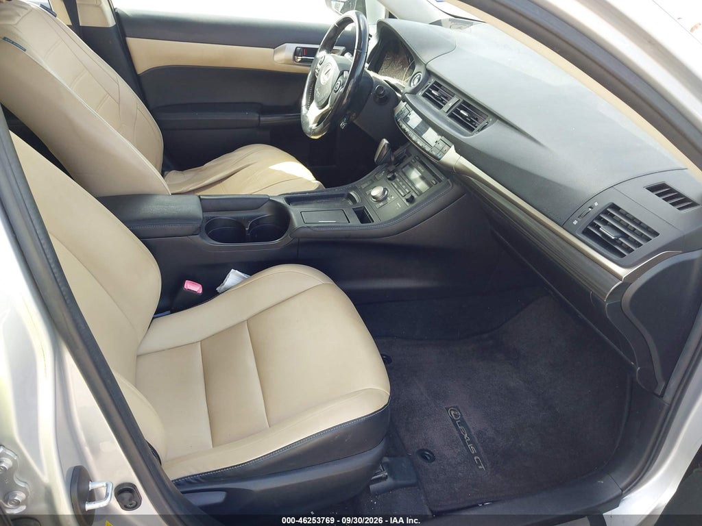 2015 Lexus CT 200H photo 5