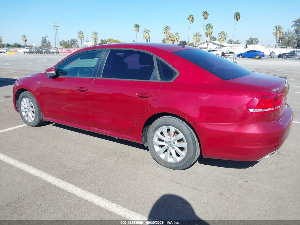 2015 Volkswagen Passat 1.8T Wolfsburg Edition photo 3