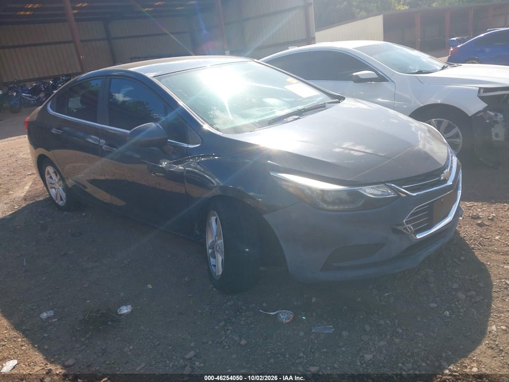 2017 Chevrolet Cruze LT Auto photo 1
