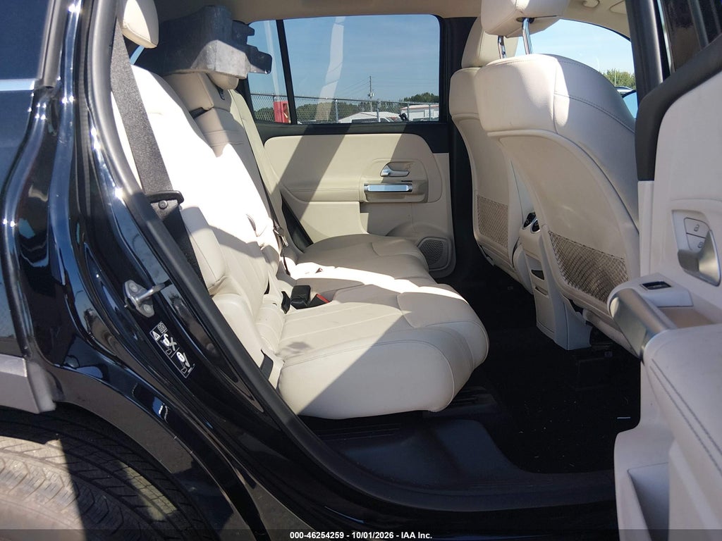 2022 Mercedes-Benz GLB 250 photo 8