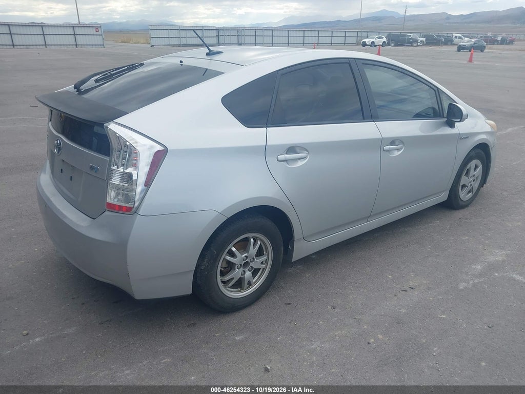 2010 Toyota Prius II photo 4