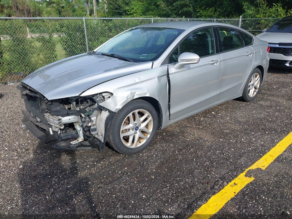 2014 Ford Fusion SE photo 2
