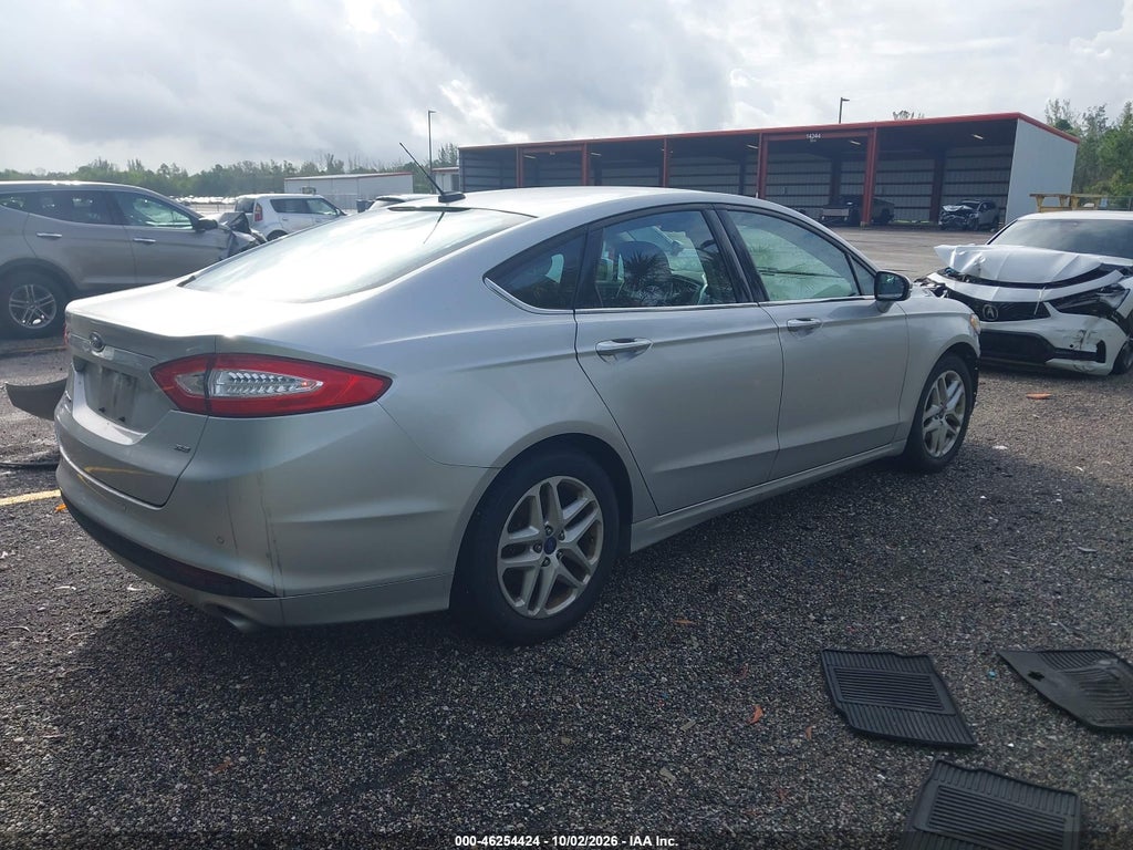 2014 Ford Fusion SE photo 4