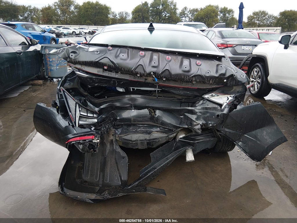2021 Hyundai Elantra SEL photo 6