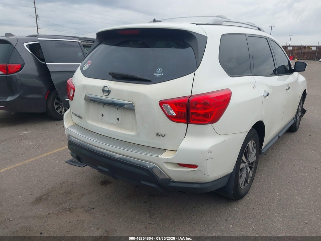 2017 Nissan Pathfinder S photo 4