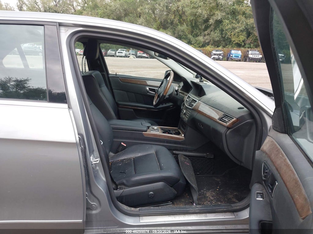 2011 Mercedes-Benz E 350 4MATIC photo 5