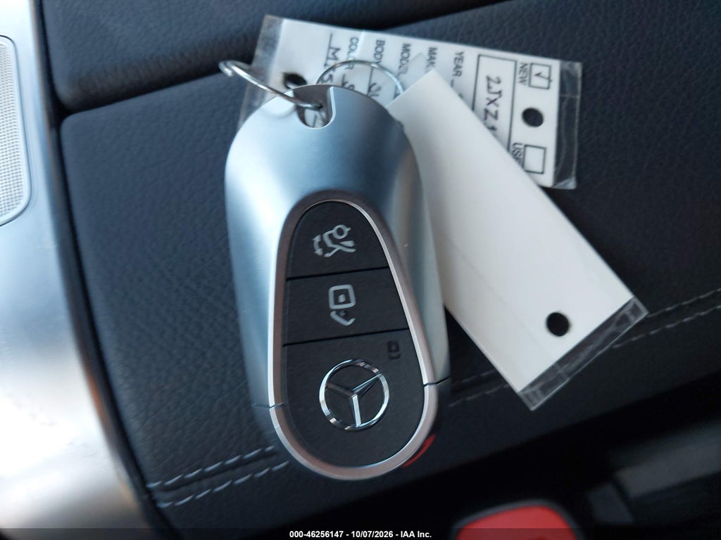 2026 Mercedes-Benz GLC 300 photo 11