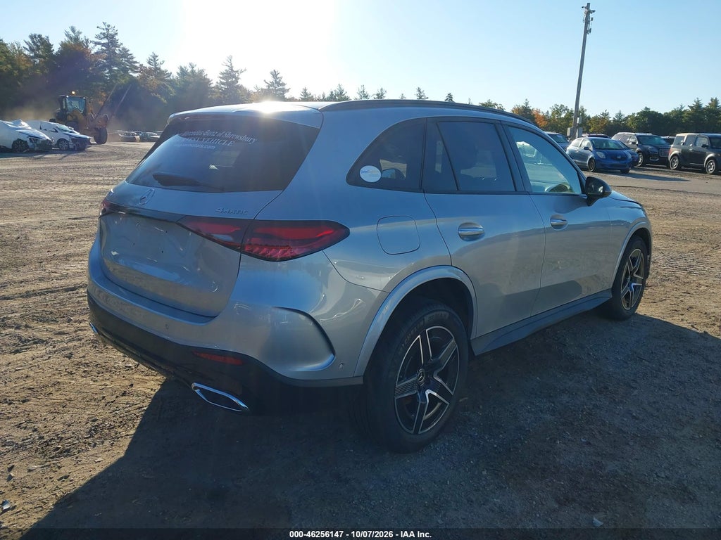 2026 Mercedes-Benz GLC 300 photo 4