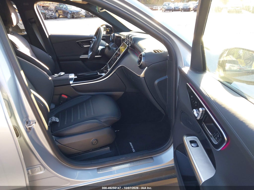 2026 Mercedes-Benz GLC 300 photo 5
