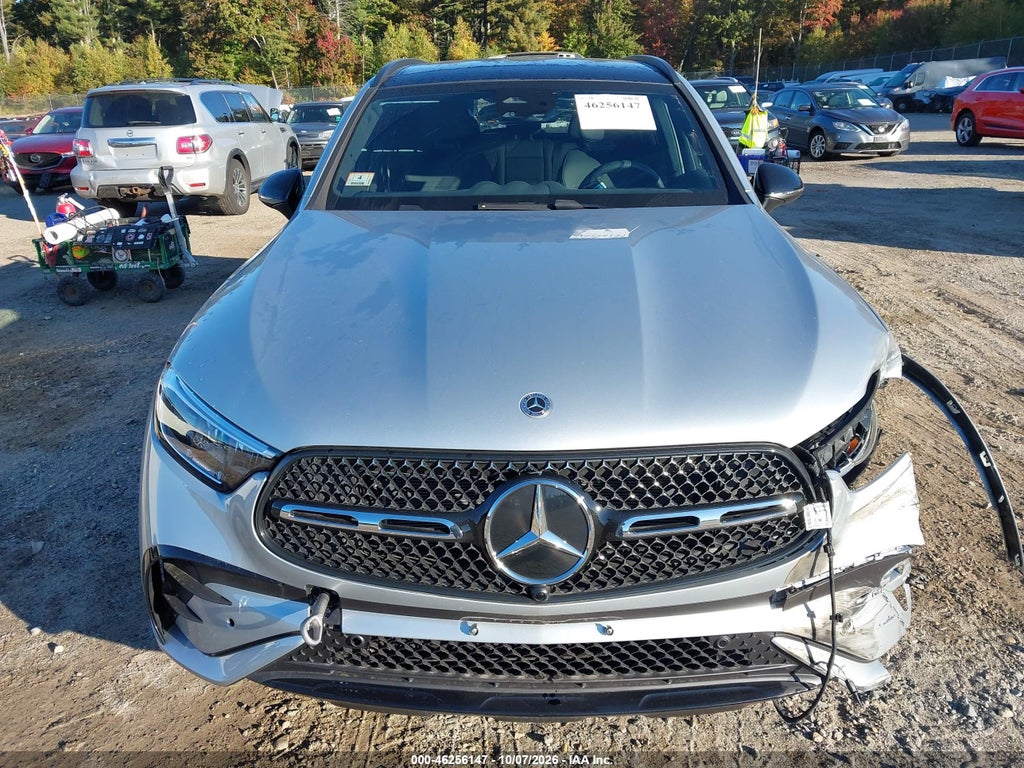 2026 Mercedes-Benz GLC 300 photo 6