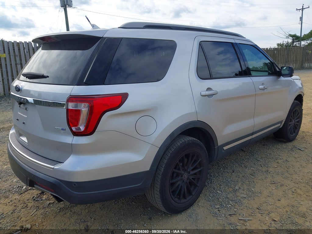 2018 Ford Explorer XLT photo 4