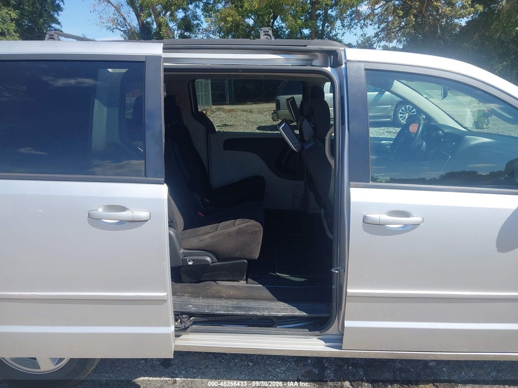 2012 Dodge Grand Caravan SXT photo 8