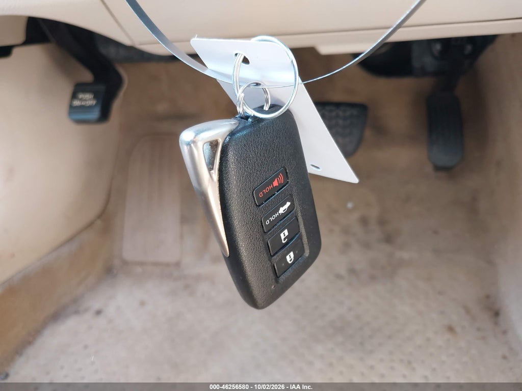 2014 Lexus ES 300H photo 11