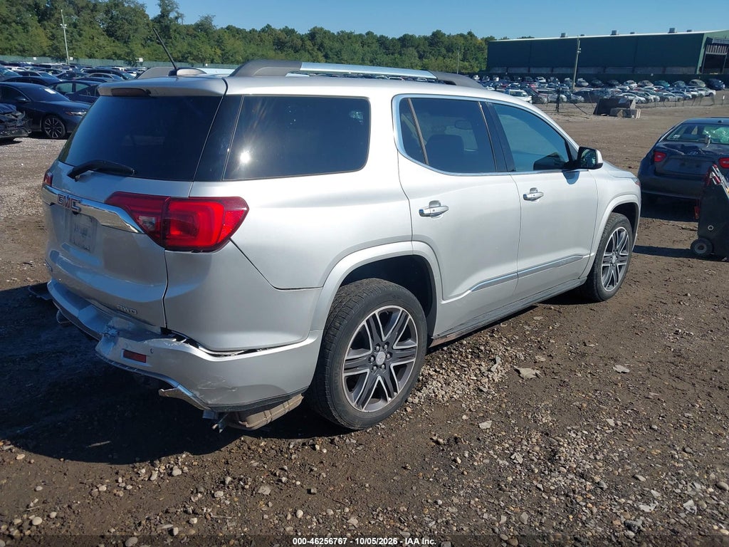 2018 GMC Acadia Denali photo 4