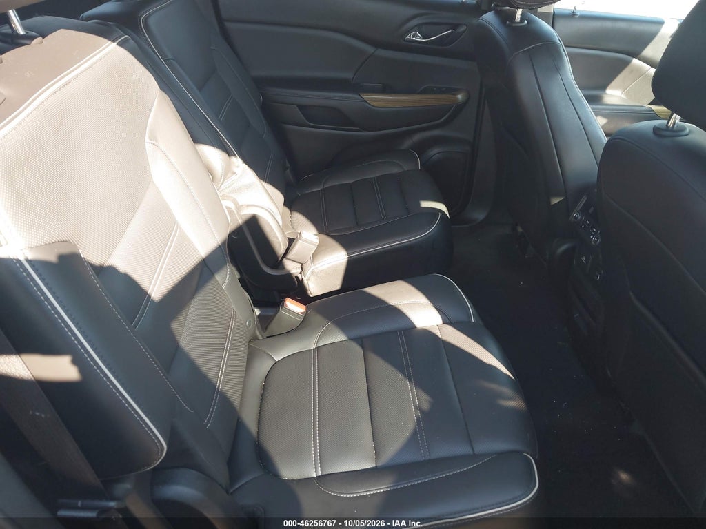 2018 GMC Acadia Denali photo 8