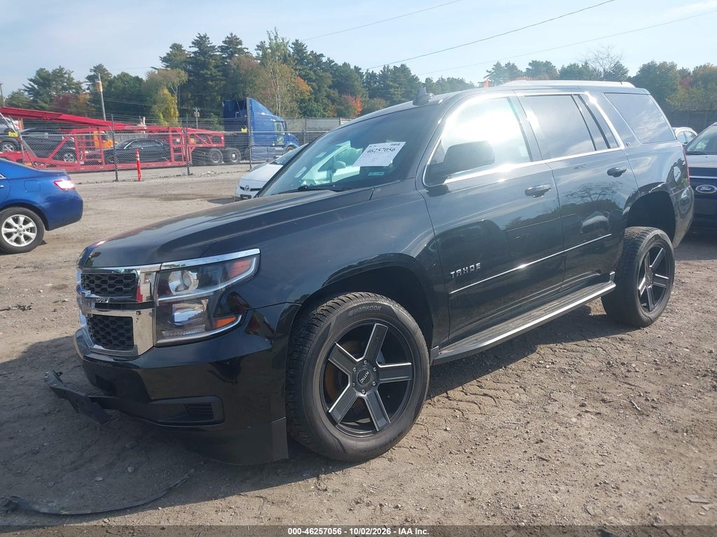 2018 Chevrolet Tahoe LT photo 2