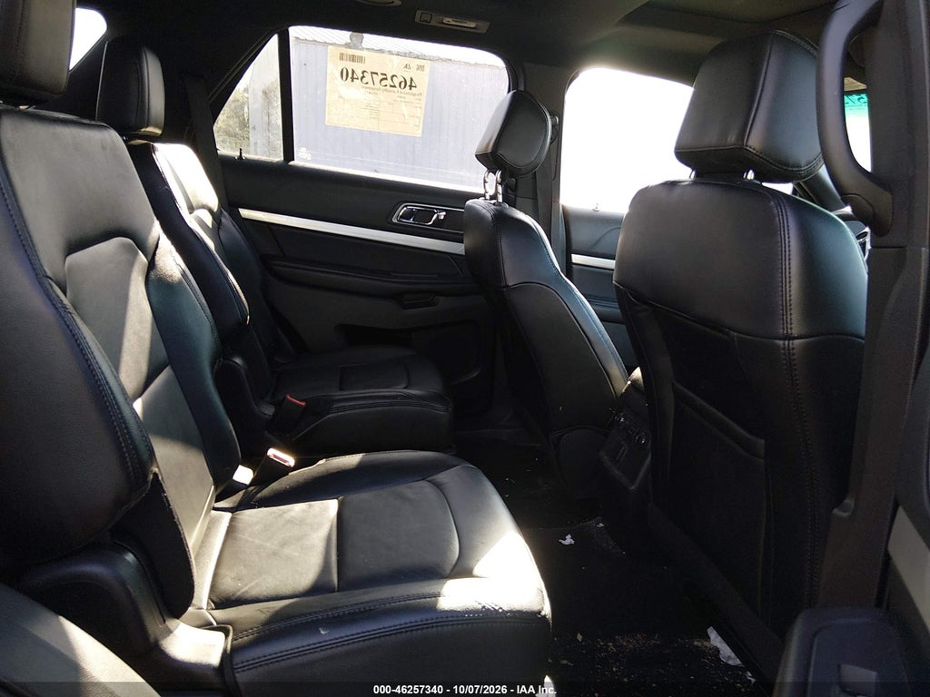 2016 Ford Explorer XLT photo 8