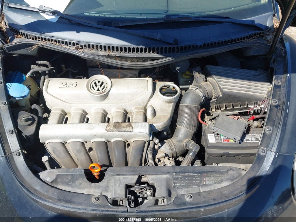 2009 Volkswagen New Beetle 2.5L photo 10