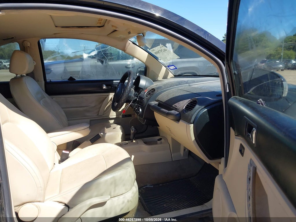 2009 Volkswagen New Beetle 2.5L photo 5