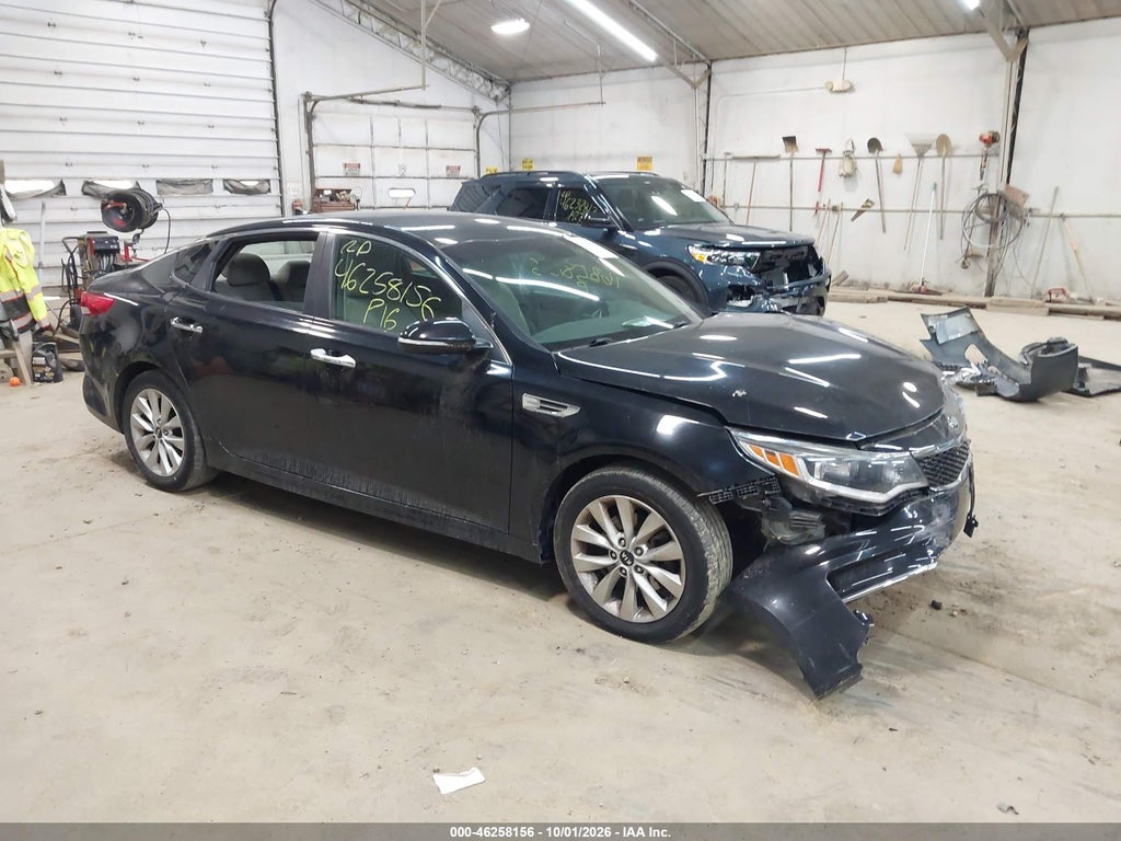 2016 Kia Optima LX photo 1