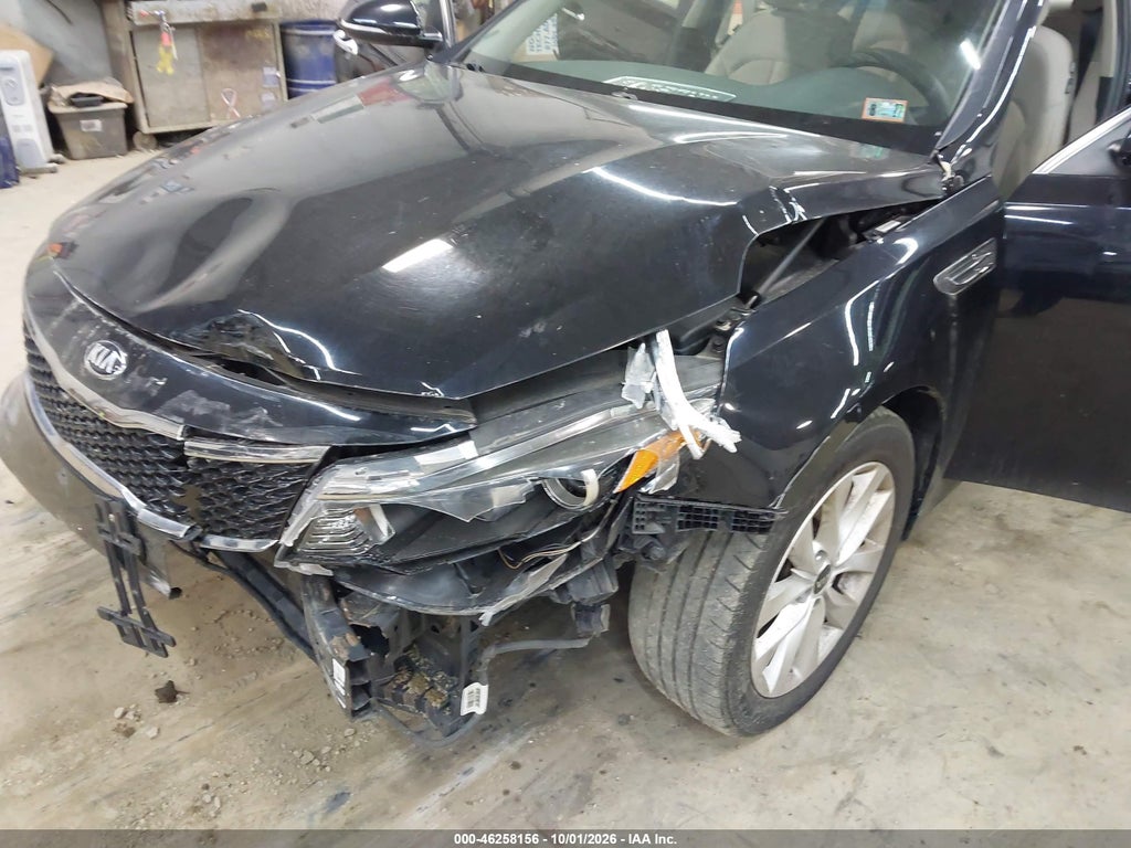 2016 Kia Optima LX photo 6