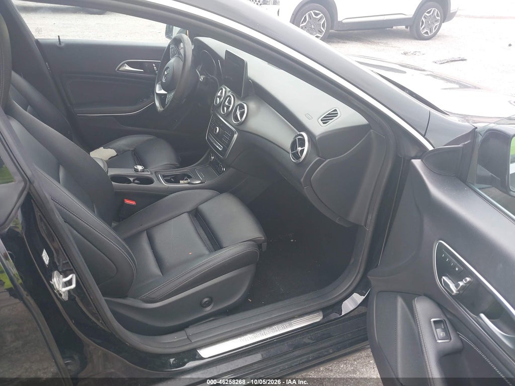 2017 Mercedes-Benz CLA 250 photo 5
