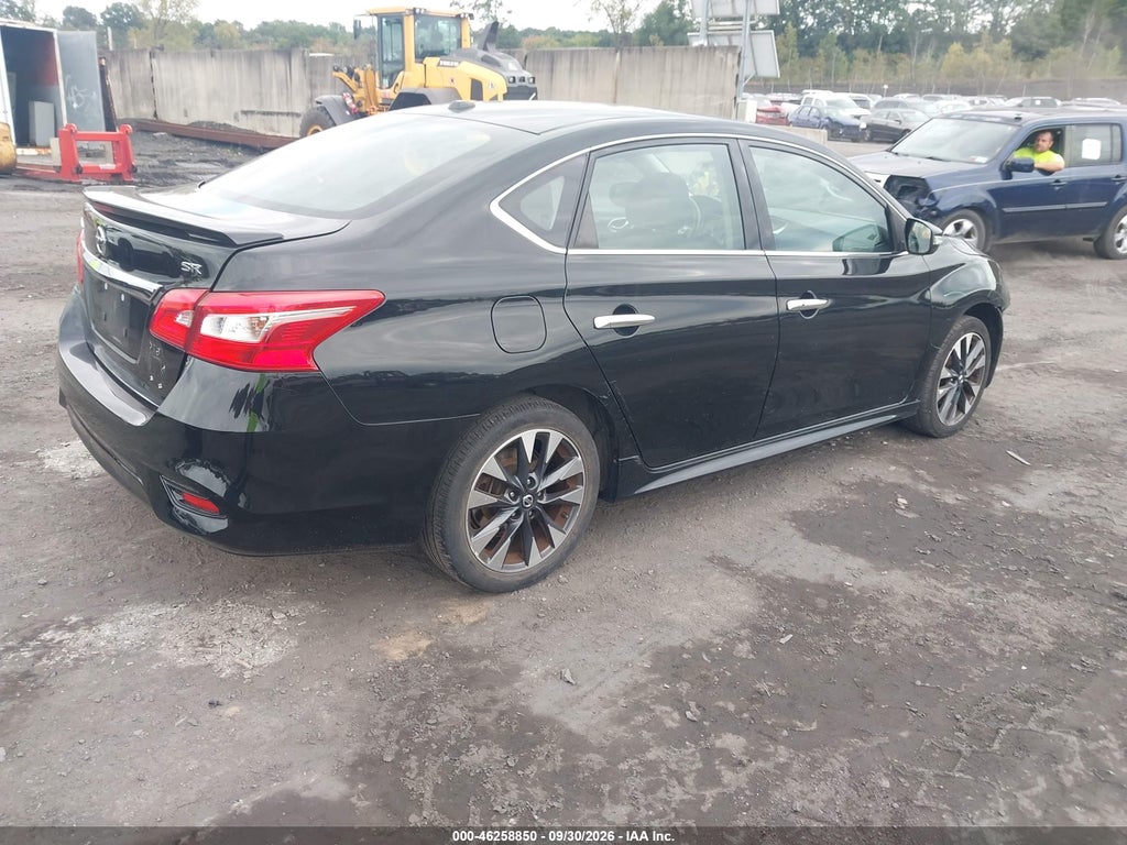 2019 Nissan Sentra SR photo 4