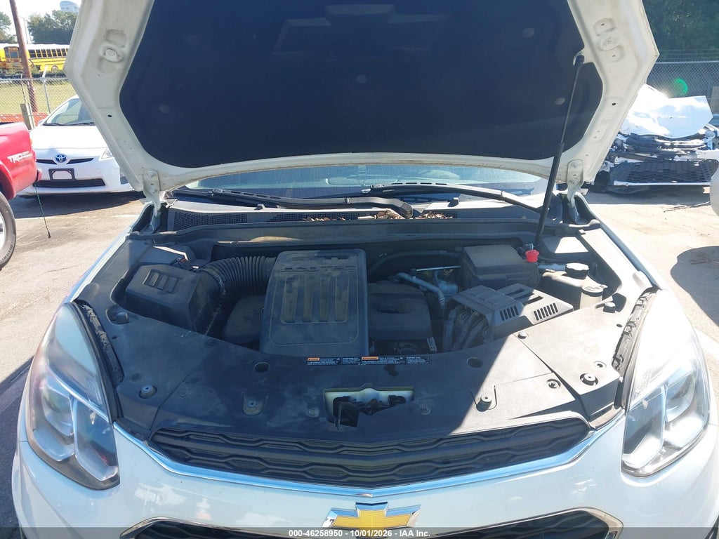 2017 Chevrolet Equinox LS photo 10
